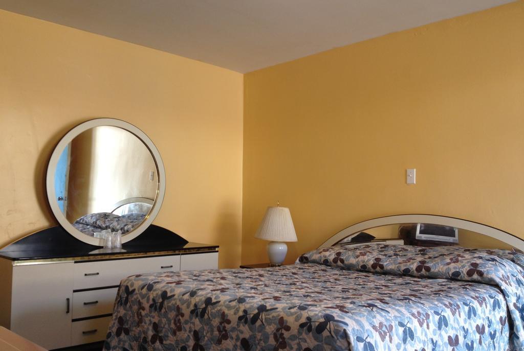 Motel Saint-Jacques Montréal Eksteriør billede