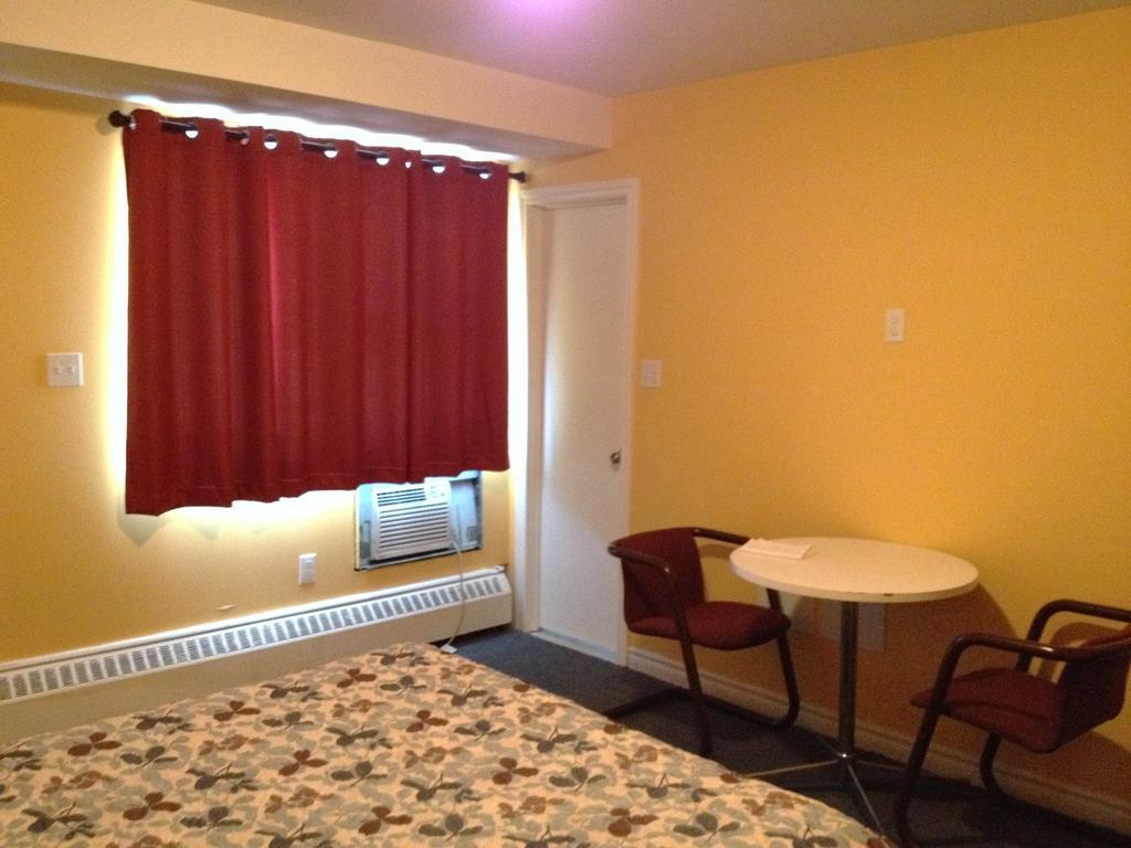 Motel Saint-Jacques Montréal Eksteriør billede